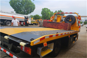 燕园附近拖车电话号码服务